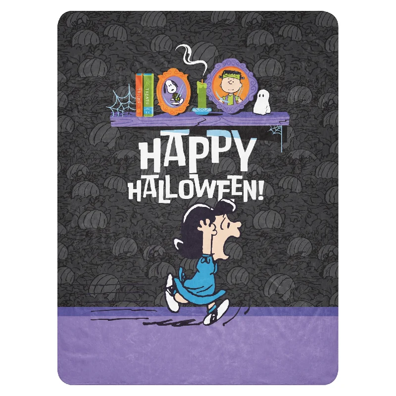 Peanuts Happy Halloween Sherpa Blanket